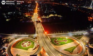 Hai Phong shines bright on VnExpress Marathon race night