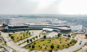 Modern treatment spaces at Bach Mai Hospital, Viet Duc Hospital's second facility