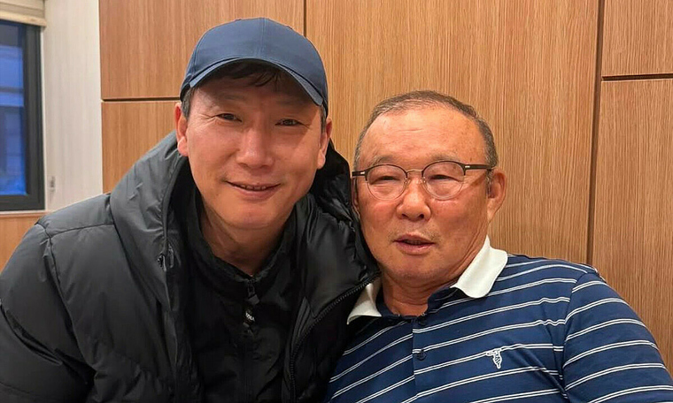 Coach Park congratulates U22 Vietnam on SEA Games championship