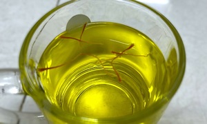 Can drinking saffron water improve mood and blood sugar?