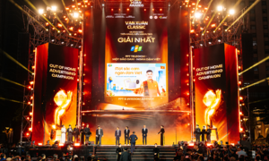 Localized marketing strategy helps FPT win Van Xuan Awards