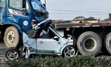 Seven vehicles collide, leaving two dead