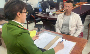 Driver high on drugs causes multiple accidents in hanoi