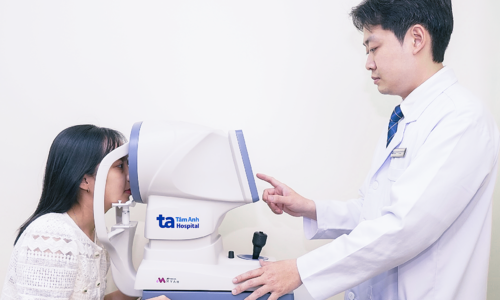 Who can wear rigid contact lenses to control myopia?