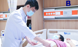 Rectal cancer metastasis causes ovaries to enlarge 15 times