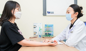 Common signs warning of liver disease