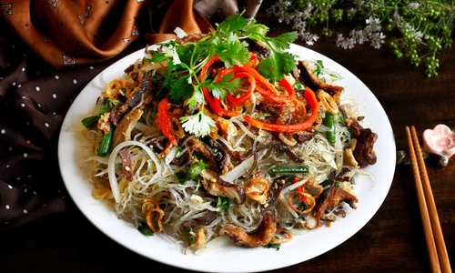 How to stir-fry vermicelli: The egg secret to preventing clumps