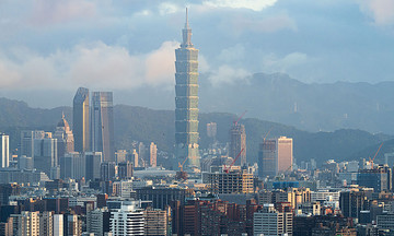 Earthquake over magnitude 6 shakes Taiwan island