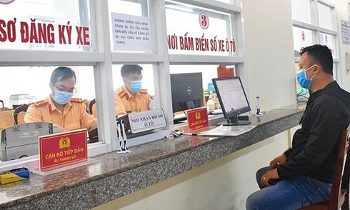 Car registration fees in Hanoi, Ho Chi Minh City could decrease to VND 14 million