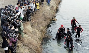 The tragic Christmas gift trip of two children