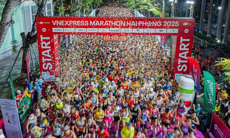14,000 VnExpress Marathon Runners Take Over Hai Phong Streets