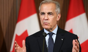 Canadian prime minister draws criticism for using British English spelling