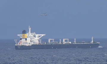 white house 'requests military focus on venezuela oil blockade'