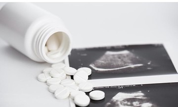 40-year-old woman in critical hemorrhagic shock after home abortion