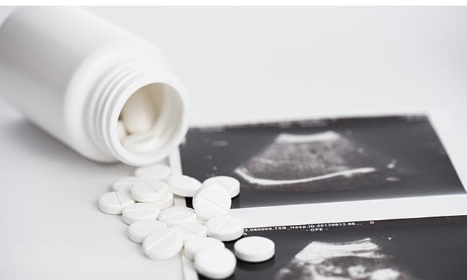 40-year-old woman in critical hemorrhagic shock after home abortion