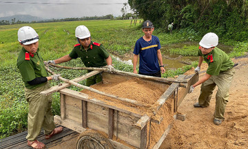 11,000 police officers aid residents in natural disaster recovery