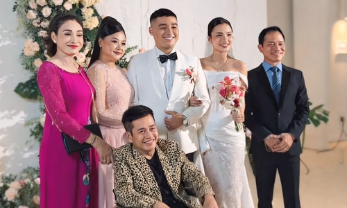 Comedian Tan Beo attends son's wedding in wheelchair