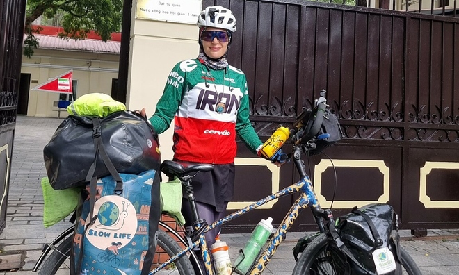 Iranian woman arrives in Vietnam on her trans-Asia cycling journey