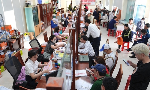 28 communes and wards in Da Nang face a shortage of 170 officials and civil servants