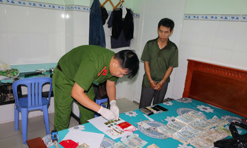 Camera tracks suspect who broke in and stole billions of dong worth of assets