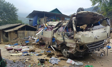 Scene of overturned vehicle carrying charity group in Lao Cai