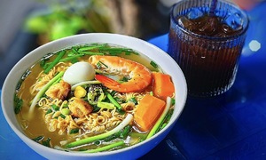 Vietnamese people consume instant noodles most frequently globally