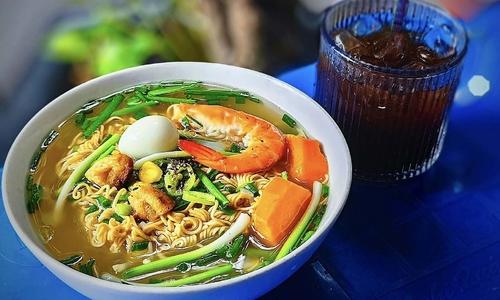 Vietnamese people consume instant noodles most frequently globally