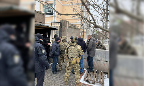 Ukraine anti-corruption agency searches parliament