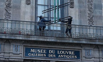Louvre Museum installs security bars after $102 million jewelry heist