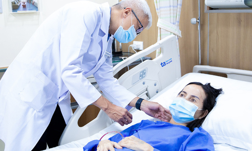 Cheek cancer recurs for the third time