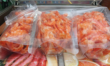 Four-star specialties 'sell out' in Ho Chi Minh City for Tet