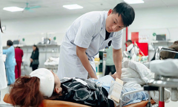 9 survivors of charity group bus crash transferred to Hanoi