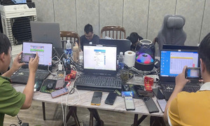 30 foreigners discovered gambling online in Nha Trang
