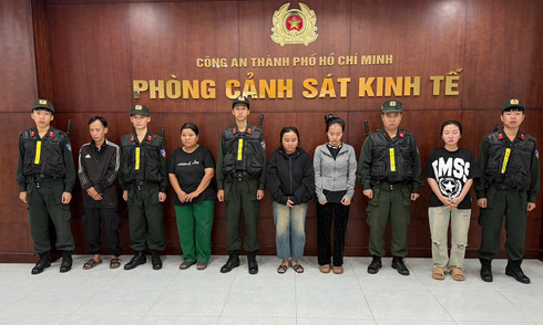 Producing hundreds of thousands of fake medicated oil bottles from industrial chemicals