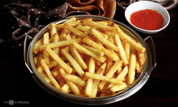 7 common food groups that increase cancer risk