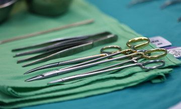 Broken tooth falls into trachea, causing breathing difficulties for boy