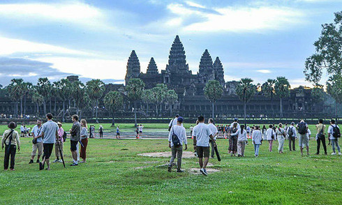 Vietnamese tourists are the world's top visitors to Cambodia