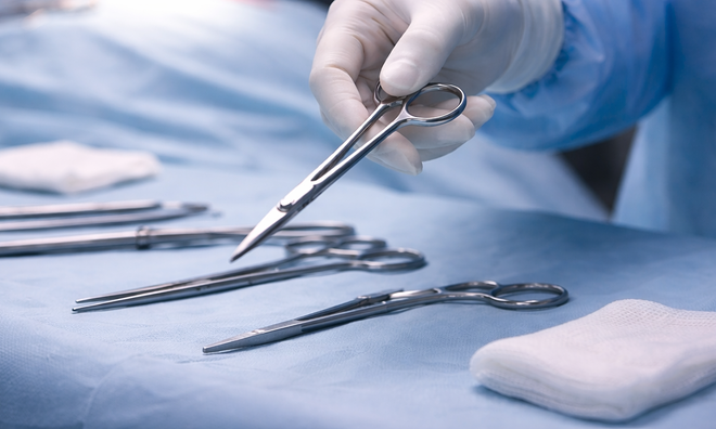 Tourist suffers severe leg injury in Con Dao