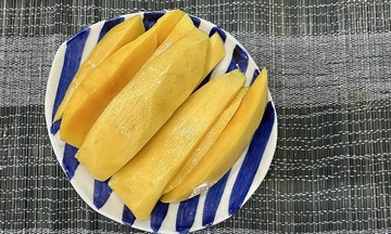 Six fruits diabetics should not eat regularly