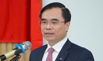 Duong Trung Y appointed editor-in-chief of Communist Review