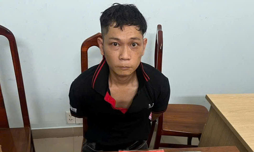 Man buys girlfriend gifts after stealing over one billion dong from motorbike trunk