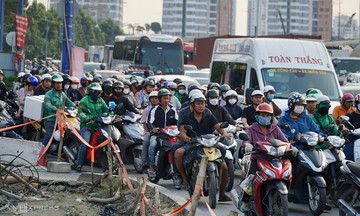 Young people's strategies to avoid holiday traffic jams