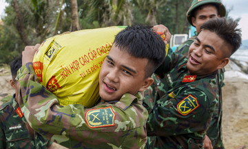 Politburo agrees to include military officers in commune-level military commands