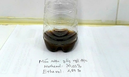 Fake alcohol poisons six, kills one in Hai Phong