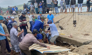 Embankment collapse in Dak Lak kills four