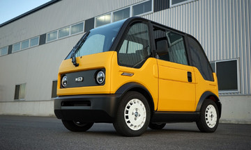 Unknown electric K-car stirs up Japan, deliveries begin