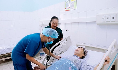 Septic shock, organ perforation after self-injecting painkillers