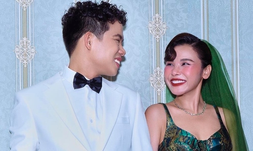 Singer of 'Bon chu lam' marries