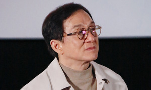 Jackie Chan apologizes to son