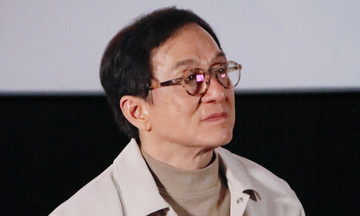 Jackie Chan apologizes to son